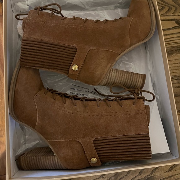 Michael Kohrs Lace Up Booties - Picture 1 of 5